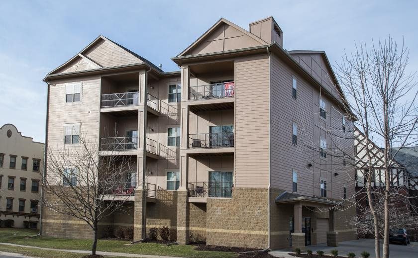 Dundee Place Omaha Condo Guide